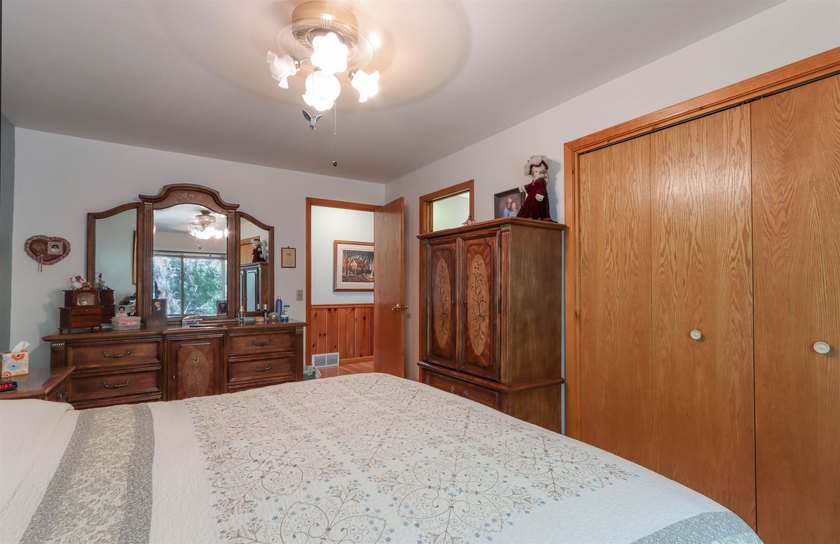 Rare opportunity on highly sought-after Long Lake in Waushara - photo 26