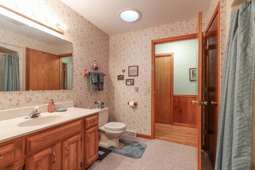Rare opportunity on highly sought-after Long Lake in Waushara - photo 28