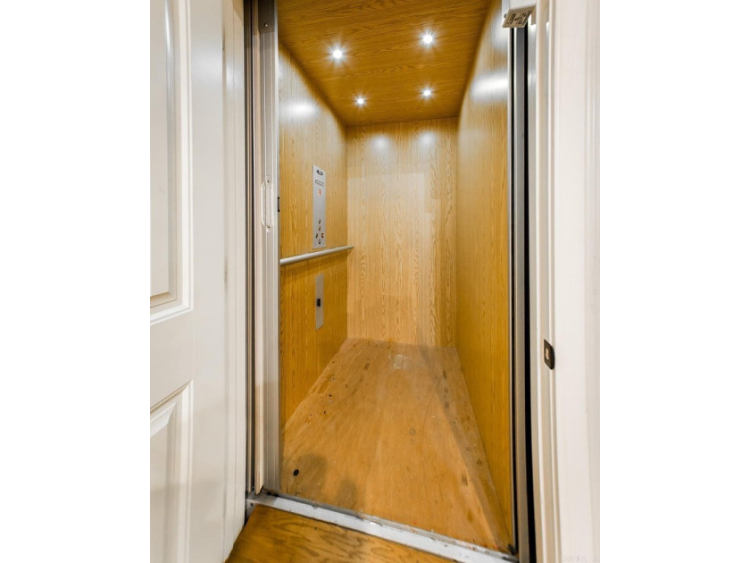 Seller Motivated !!! Each bedroom has it's own bathroom !! - photo 31