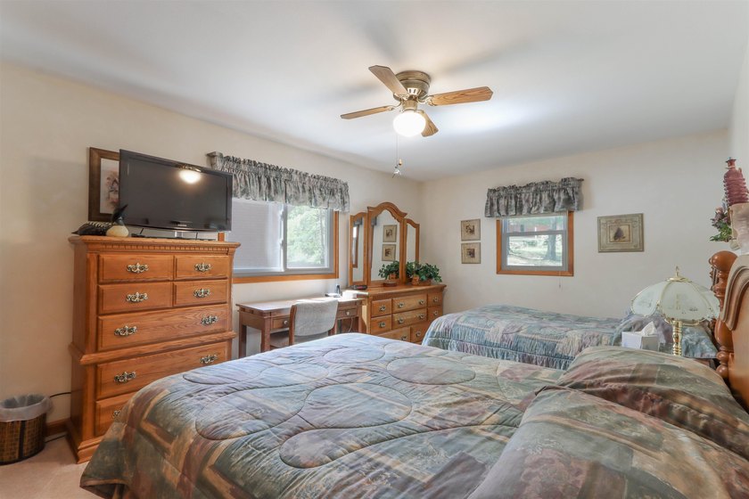 Rare opportunity on highly sought-after Long Lake in Waushara - photo 31