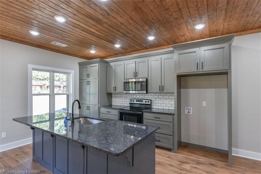 Builder came in under budget and is passing savings on to the - photo 8