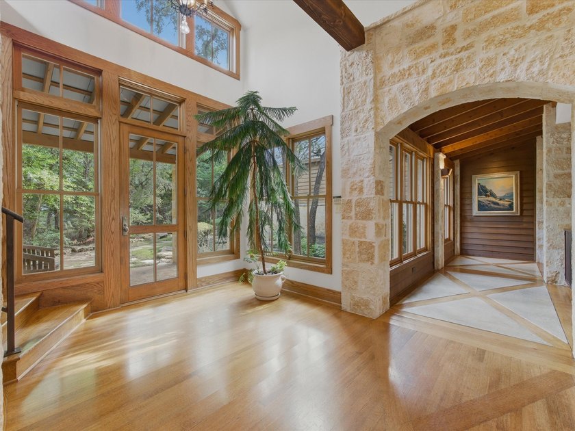 EXTRAORDINARY ALEDO ESTATE that so many have dreamt of owning is - photo 7