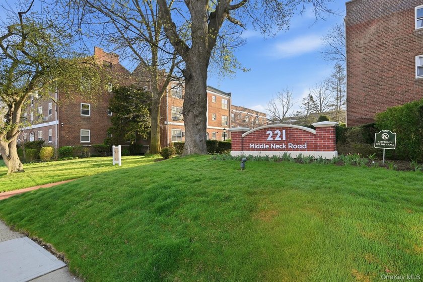 Welcome to Alden Gardens, one of Great Neck Plaza's most - photo 3
