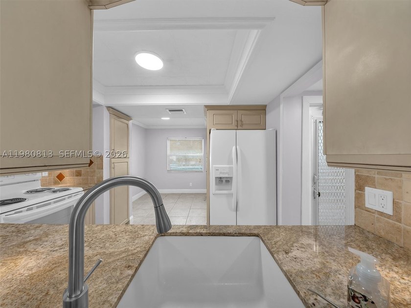 Come explore the Florida lifestyle in this active 55+ community - photo 7