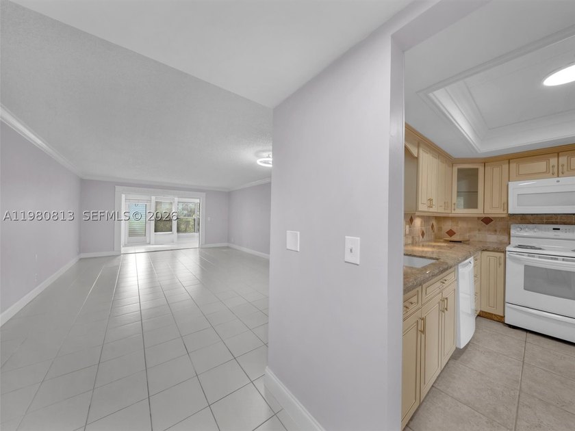 Come explore the Florida lifestyle in this active 55+ community - photo 8