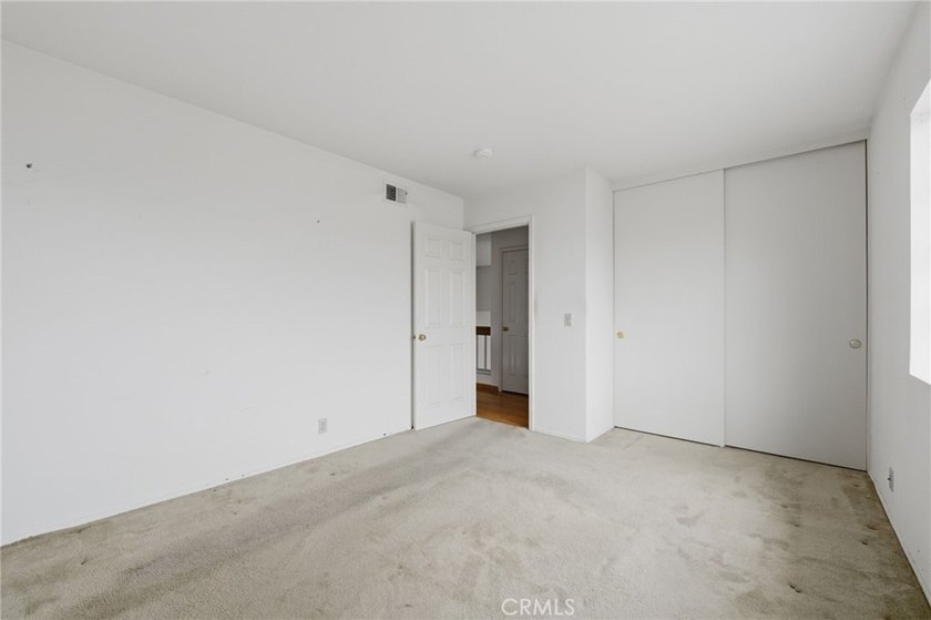 Welcome to this beautiful four-bedroom, three-bathroom home with - photo 46