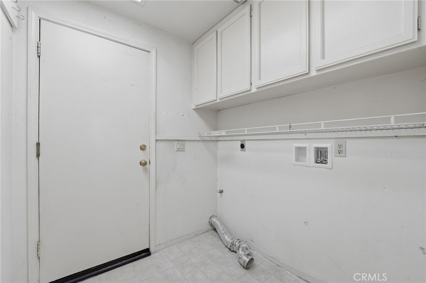 Welcome to this beautiful four-bedroom, three-bathroom home with - photo 47