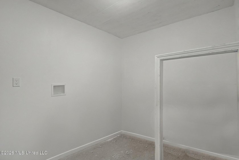 **Motivated Seller!** Welcome to this beautifully upgraded and - photo 11