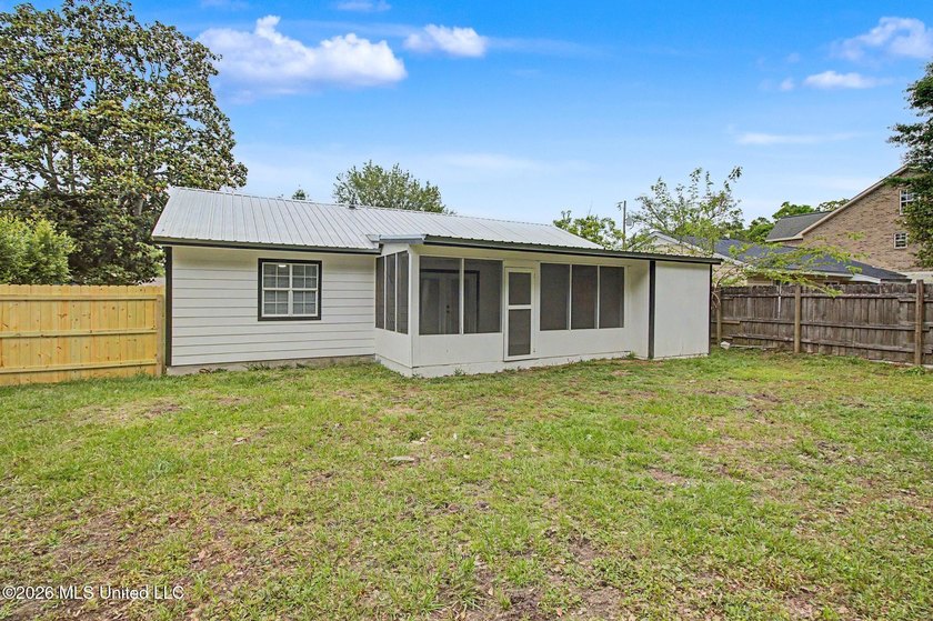 **Motivated Seller!** Welcome to this beautifully upgraded and - photo 17