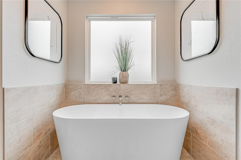 Experience luxury living in this 2022-built home, featuring 3 - photo 22