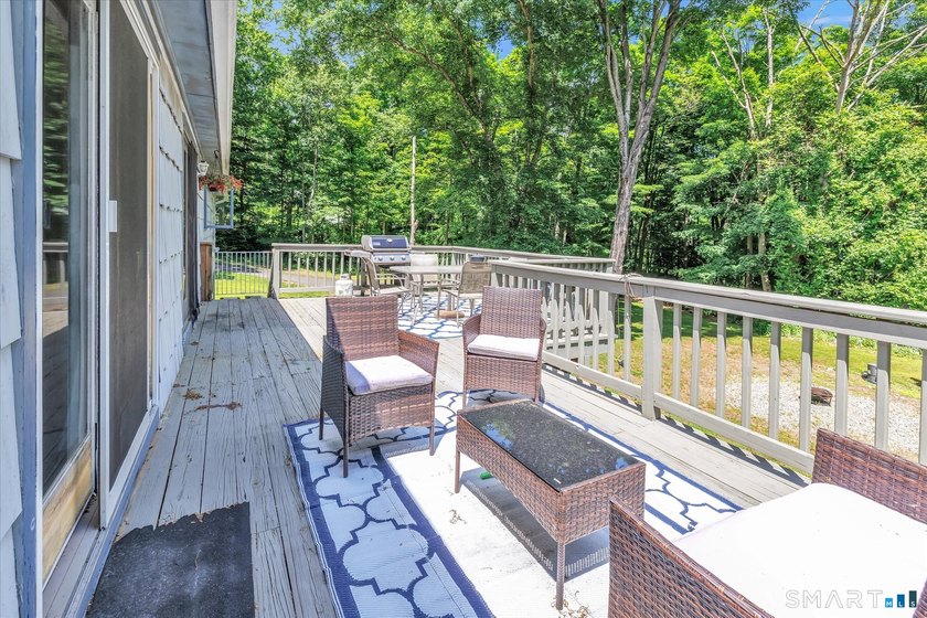 Welcome to 119 Freeman Road in Oxford! Set on approximately 1.5 - photo 8