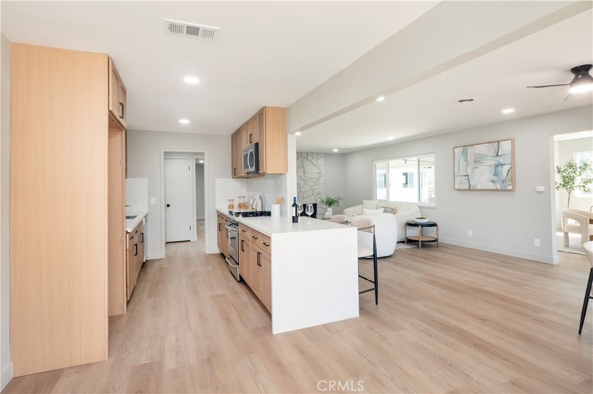 Welcome to 1312 Fairplain Avenue in North Whittier, a - photo 13