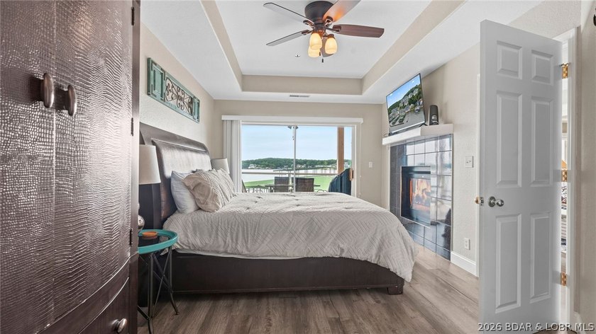 Lake life feels effortless at Emerald Bay. This 3-bedroom - photo 20