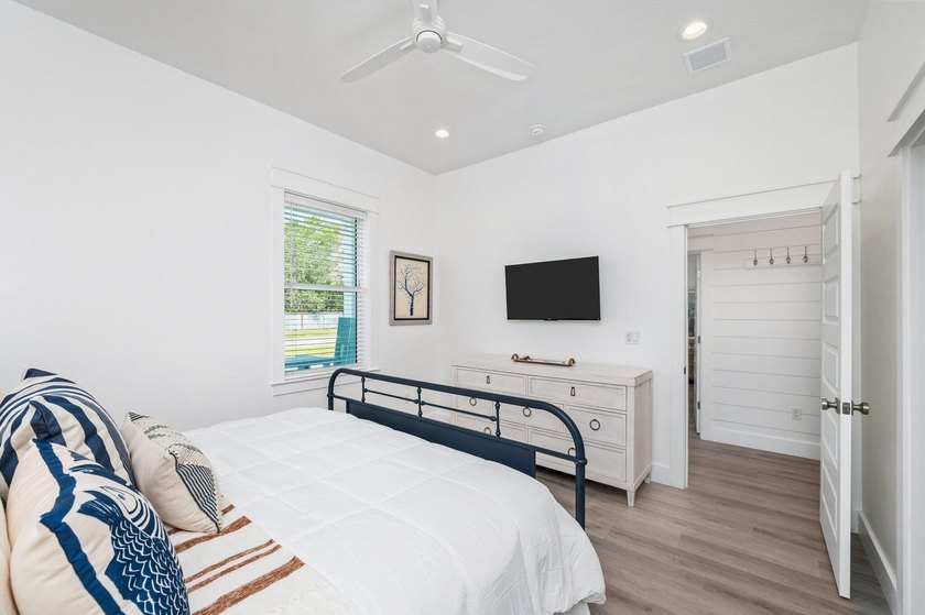 Short term rental powerhouse featuring a brand new 2024 build - photo 24
