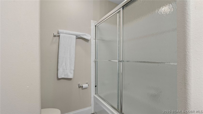 Lake life feels effortless at Emerald Bay. This 3-bedroom - photo 27