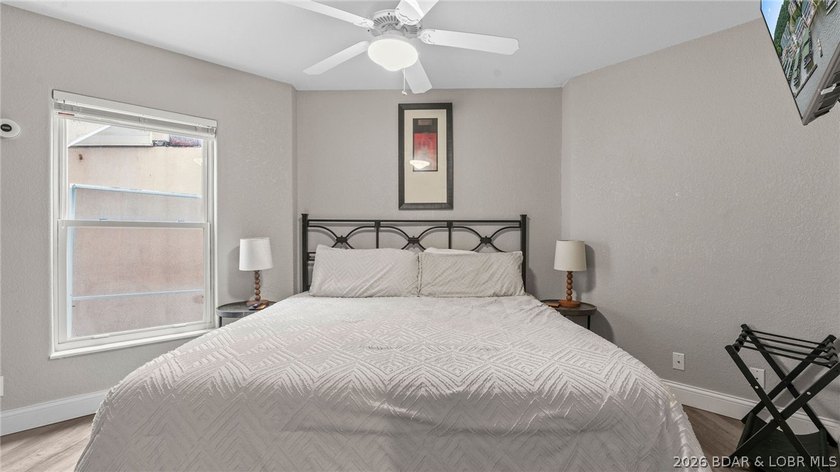Lake life feels effortless at Emerald Bay. This 3-bedroom - photo 29