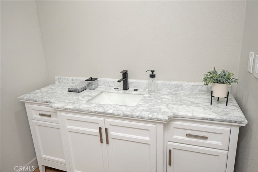 Welcome to 1312 Fairplain Avenue in North Whittier, a - photo 38