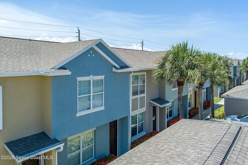 Live the Florida Coastal Lifestyle in the Heart of Indialantic - photo 2