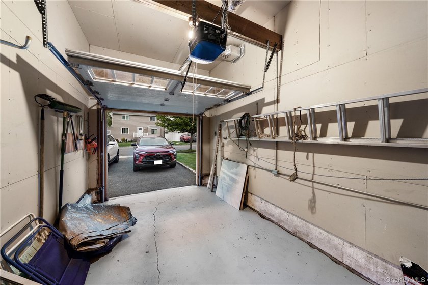 Welcome to 3 Lido Pkwy - a charming and well-maintained home - photo 30