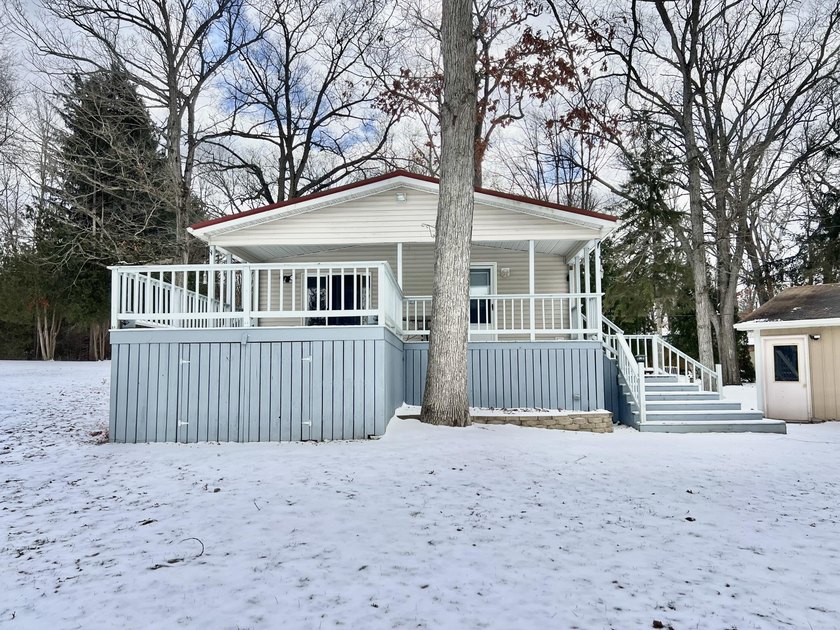 WATERFRONT LIVING ON BERRY LAKE! Experience the pinnacle of lake - photo 11