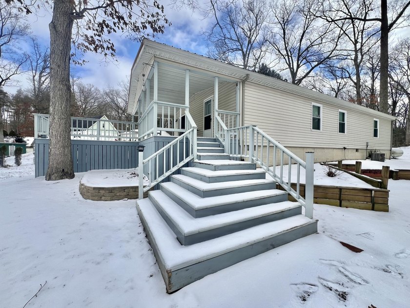 WATERFRONT LIVING ON BERRY LAKE! Experience the pinnacle of lake - photo 12