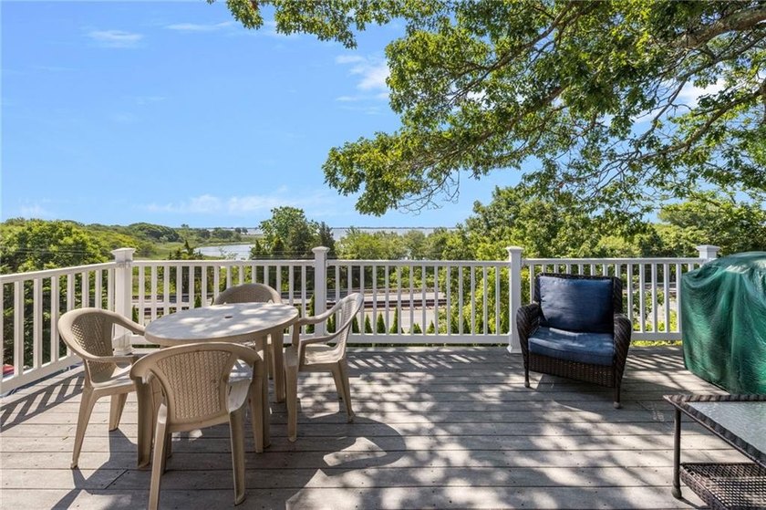 This spectacular 3 family with incredible ocean views is perfect - photo 24