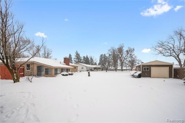 Welcome to this well-maintained 1,540 SQFT ranch offering 3 - photo 30