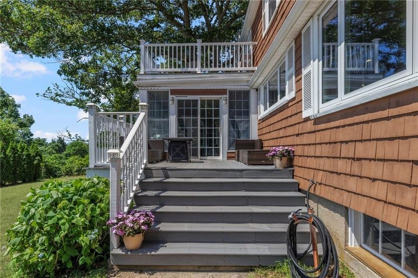 This spectacular 3 family with incredible ocean views is perfect - photo 39
