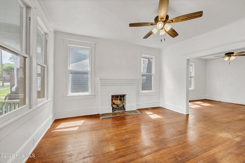 Charming 1925 Craftsman bungalow offering timeless character - photo 4