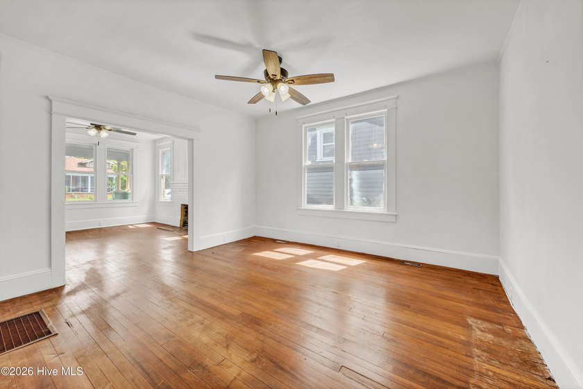 Charming 1925 Craftsman bungalow offering timeless character - photo 9