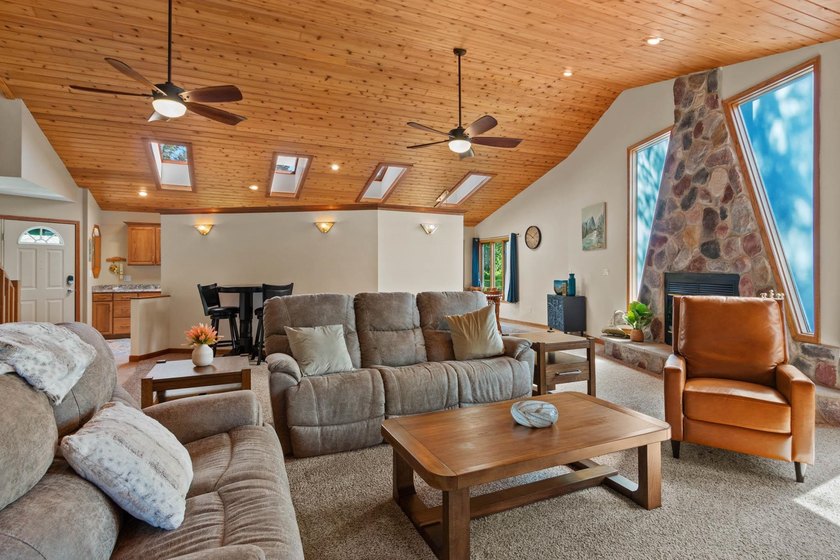 Lake Arrowhead Golf Course/Lake Access Home! The perfect - photo 11