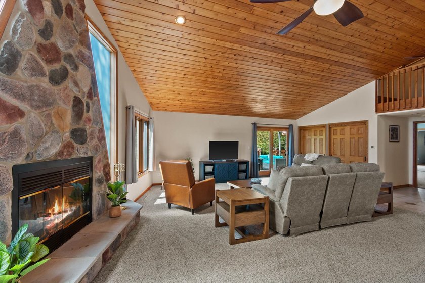 Lake Arrowhead Golf Course/Lake Access Home! The perfect - photo 15