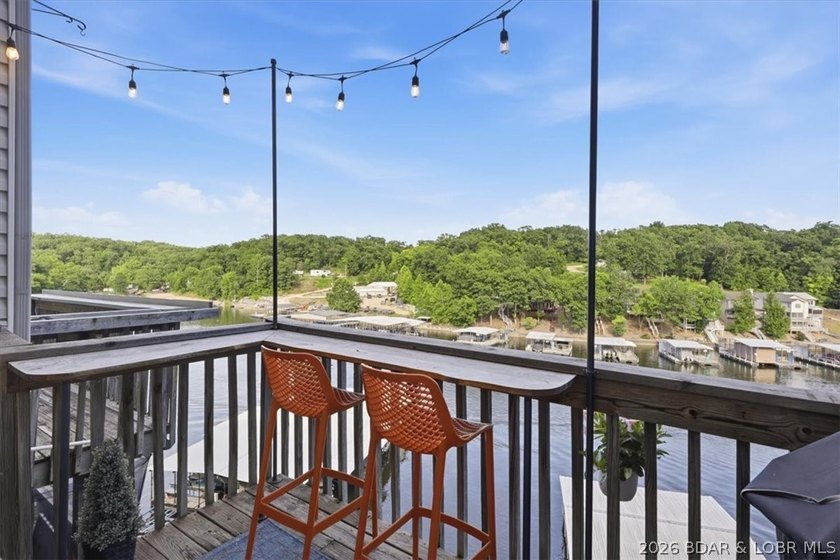 Completely remodeled and turn-key, this 3-bedroom, 2-bath condo - photo 21