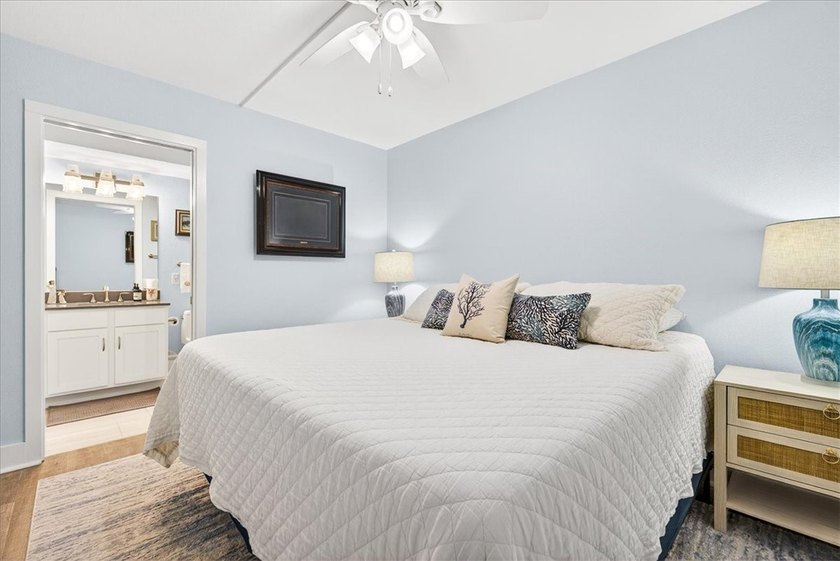 NORTH SIDE VIEWS. FULLY UPDATED. DEEDED COVERED PARKING SPACE!!! - photo 28