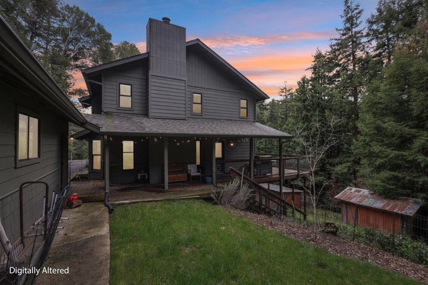 This inviting 4 bedroom, 2 and a half bathroom home, fully - photo 34