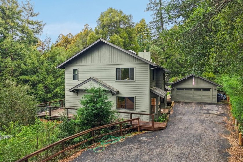 This inviting 4 bedroom, 2 and a half bathroom home, fully - photo 36
