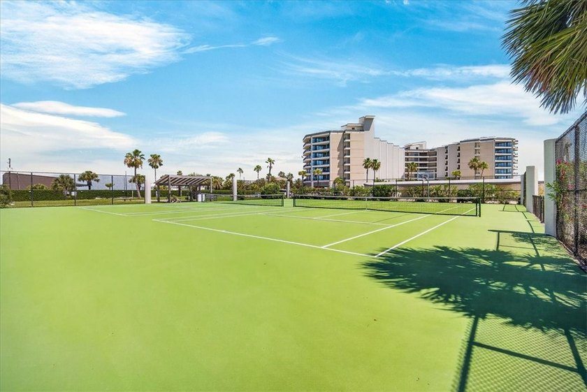 NORTH SIDE VIEWS. FULLY UPDATED. DEEDED COVERED PARKING SPACE!!! - photo 37