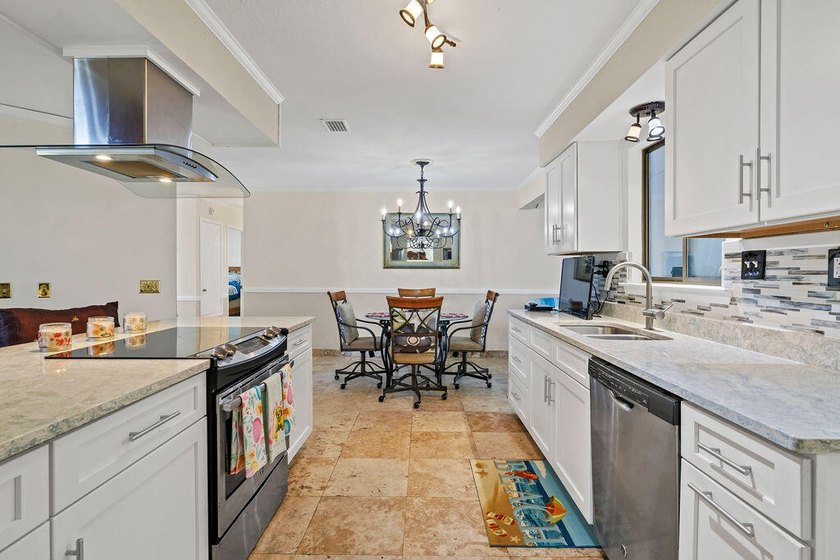 Corner-Lot Home with Pool (and a history) in desirable Indian - photo 11