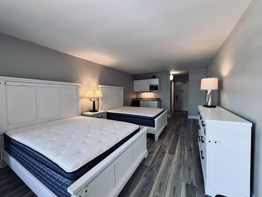 Like-new and fully remodeled, this beautifully updated condo is - photo 13