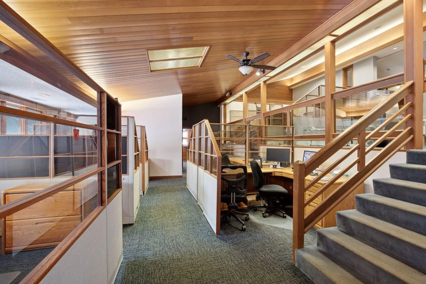 A great opportunity awaits your business with this Commercial - photo 11