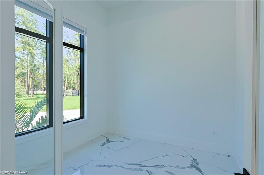Stunning New Construction on 2.58 Acres - 3 Bed + Den, 3 Bath - photo 22