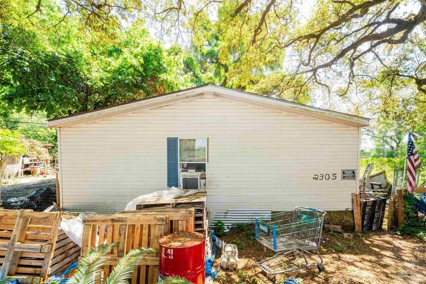 Investor Opportunity Near Bayou Chico &amp; NAS Pensacola! Located - photo 5