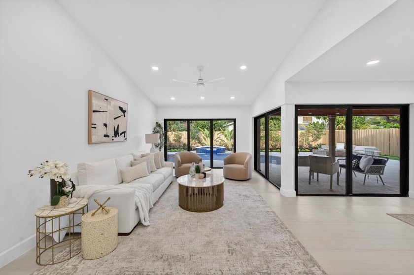 Exquisitely reimagined, this stunning 3-bedroom, 2-bath - photo 17