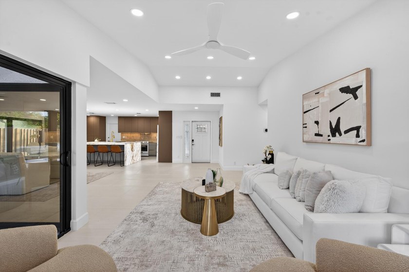 Exquisitely reimagined, this stunning 3-bedroom, 2-bath - photo 18