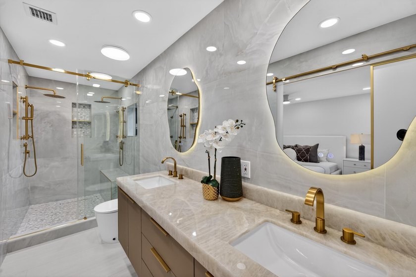 Exquisitely reimagined, this stunning 3-bedroom, 2-bath - photo 25