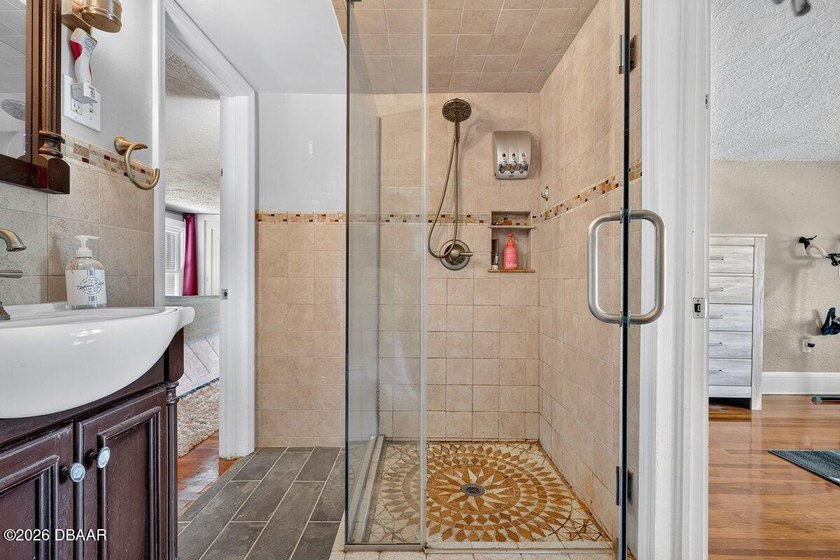 Timeless Craftsman charm meets the ultimate beachside lifestyle! - photo 29