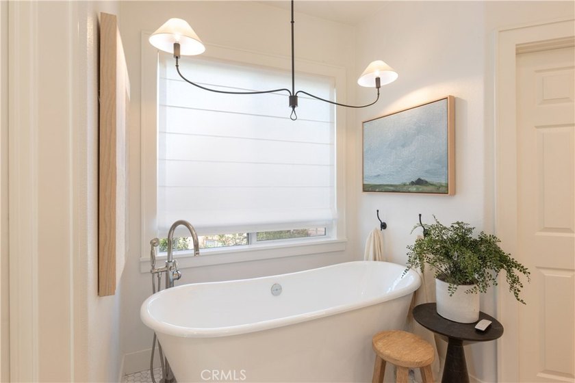 Welcome to 32 Reston Way, an exceptional 4-bedroom, 3-bathroom - photo 37