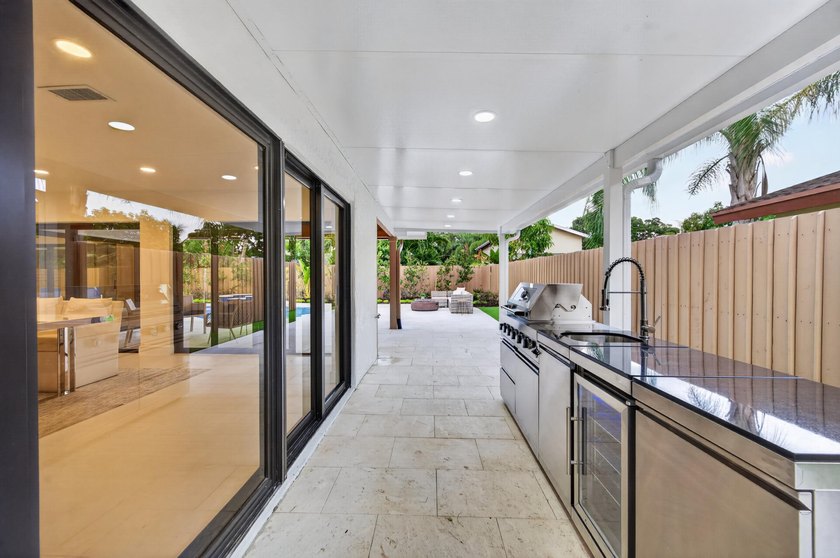 Exquisitely reimagined, this stunning 3-bedroom, 2-bath - photo 37