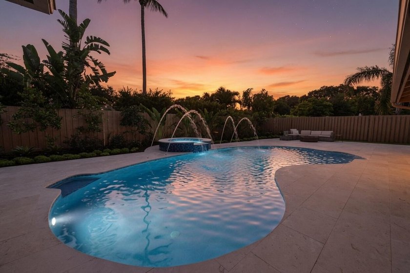Exquisitely reimagined, this stunning 3-bedroom, 2-bath - photo 41