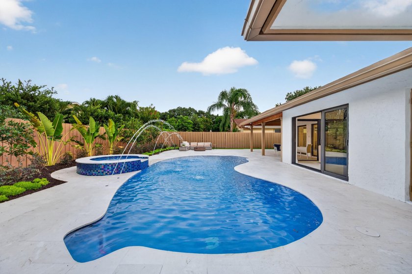 Exquisitely reimagined, this stunning 3-bedroom, 2-bath - photo 44